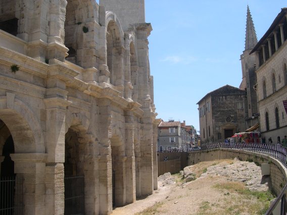  le long des arnes