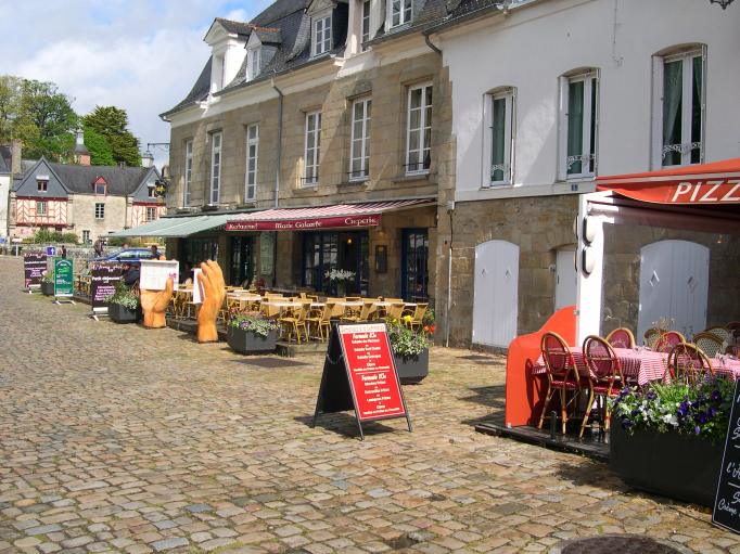  terrasses de restaurants sur le port