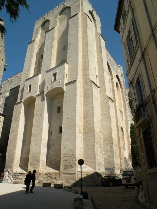   Tour Saint-Laurent, Palais des Papes