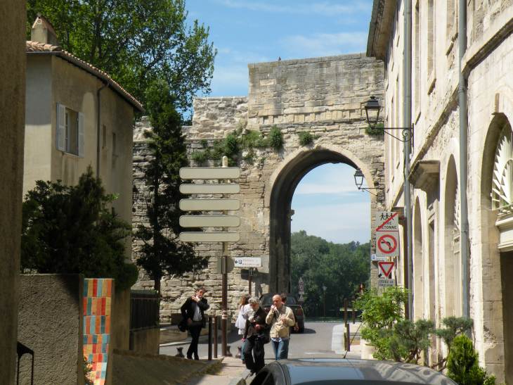 une porte de la ville