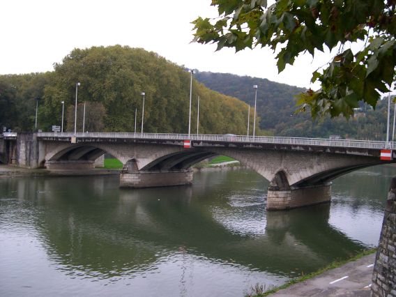  Le Pont Canot