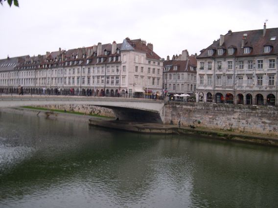  Le Pont Battant