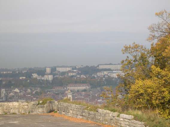  Vue du quartier Fontaine-Ecu depuis la citadelle