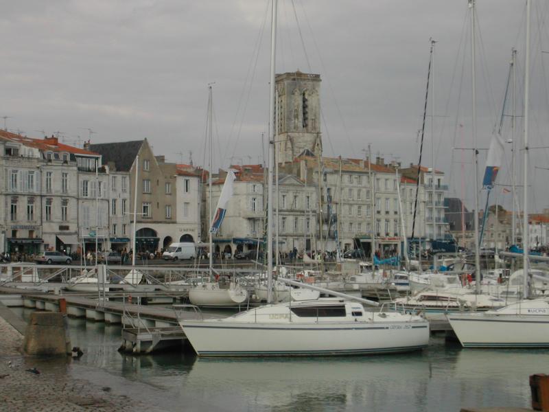  le port et ses voiliers