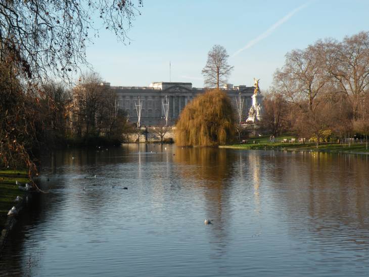  Buckingham Palace