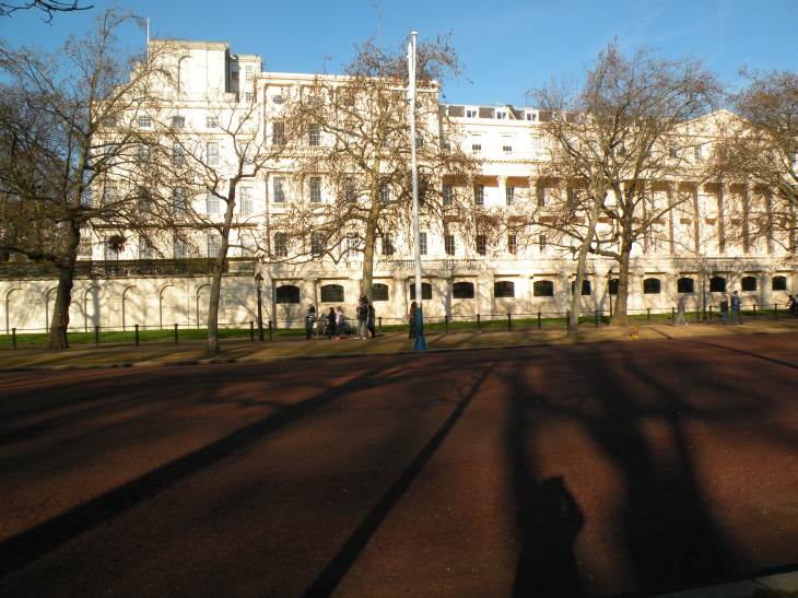  palais le long du mail
