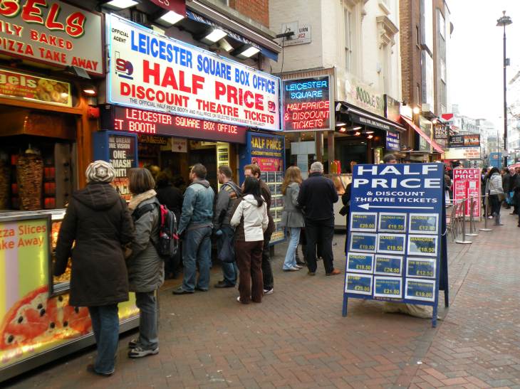  vente de places de theatre  moiti prix, Leicester Square