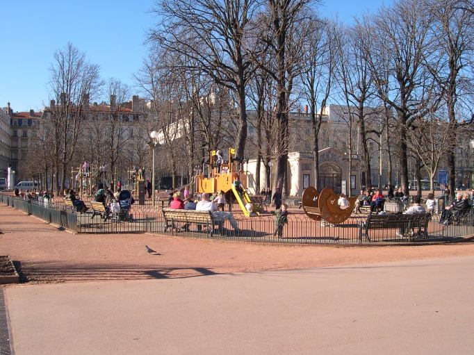  Jeux pour enfants, place Bellecour