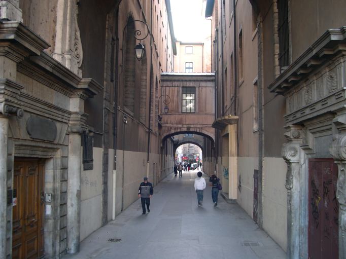  passage entre le quai Jean Moulin et la rue de la Bourse