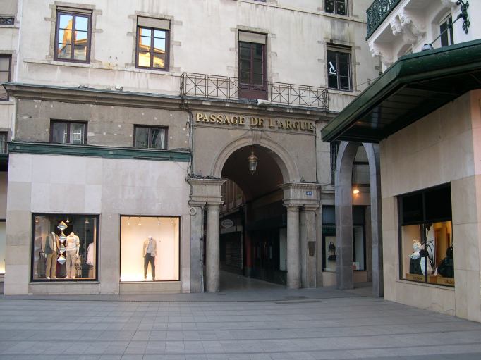  Entre du passage de l'Argue