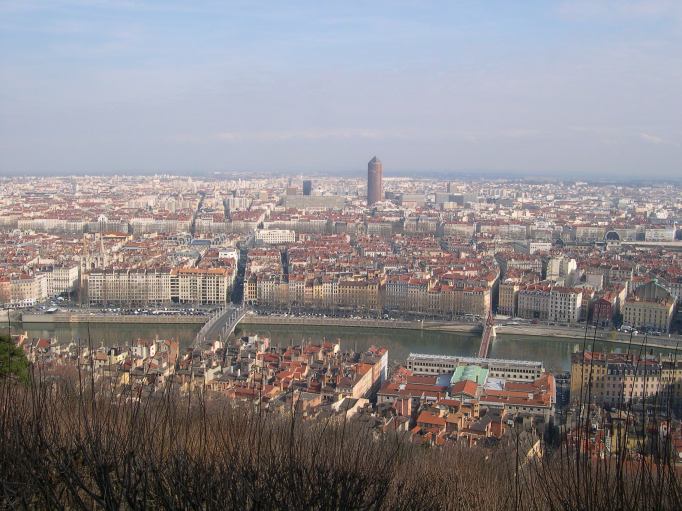  vue gnrale des quartiers est de la ville