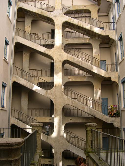  #Escalier monumental de la Cour des Voraces.
