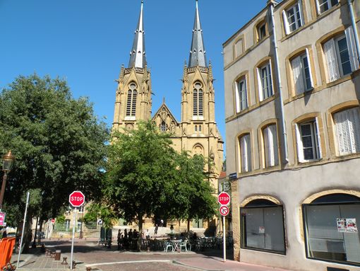  Eglise Saint-Sgolne, place Jeanne d'Arc