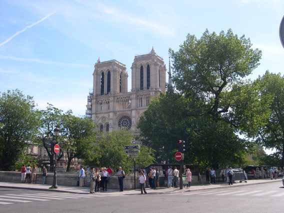  Notre-Dame