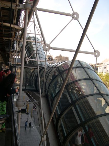  #Escalators du centre Pompidou