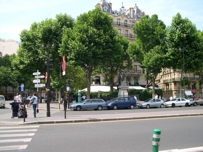  Statue du marchal Ney devant la Closerie des Lilas (Avenue de l'Observatoire) 22-juin-2003