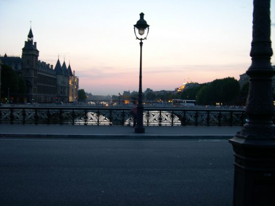  La Conciergerie vue du pont