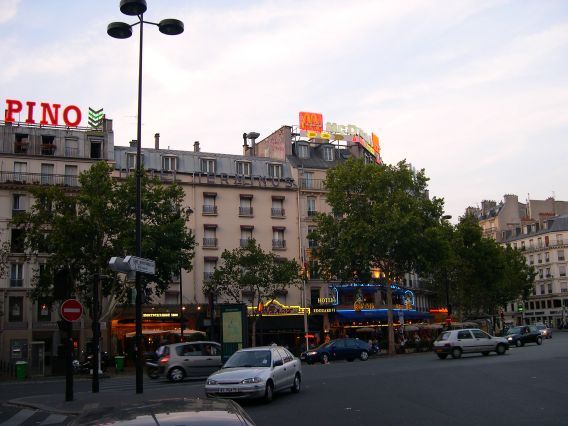  enseignes lumineuses Montparnasse
