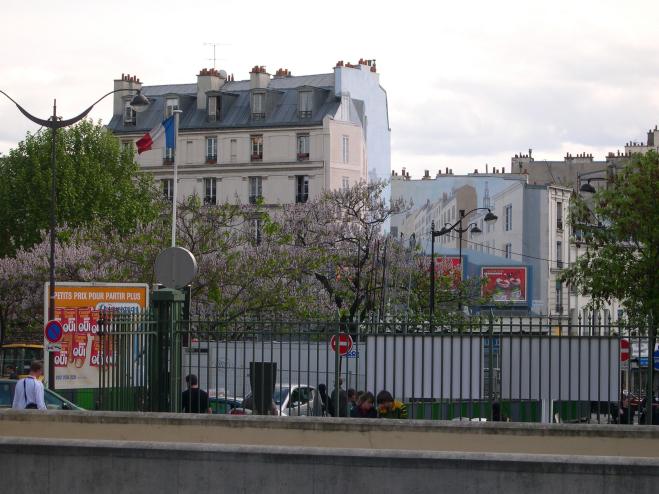  dessin en trompe l'oeil (face gare de l'est, 10e)