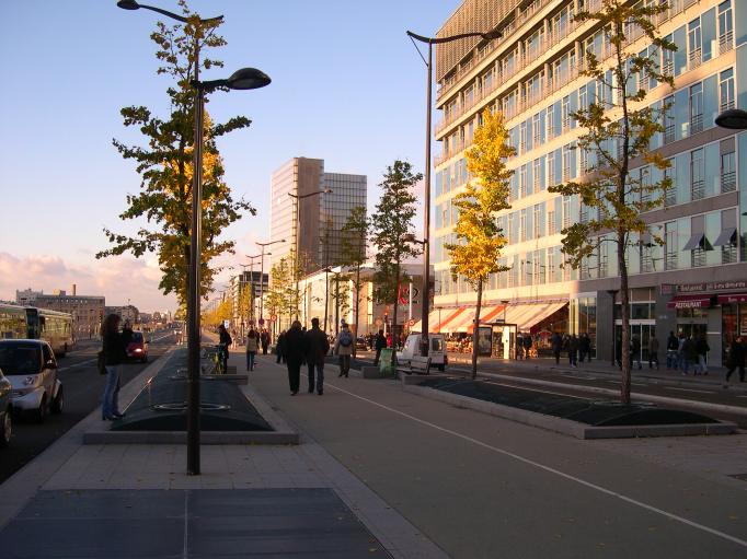  piste cyclable le long de la bibliothque (13e)