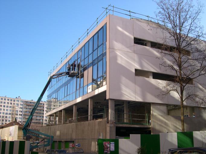  fin de construction d'une nouvel immeuble, hpital Sainte-Anne, rue Cabanis, 14e