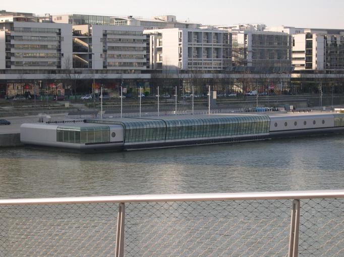  La piscine Josphine Baker, 13e