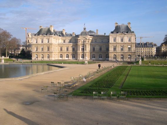  Senate palace