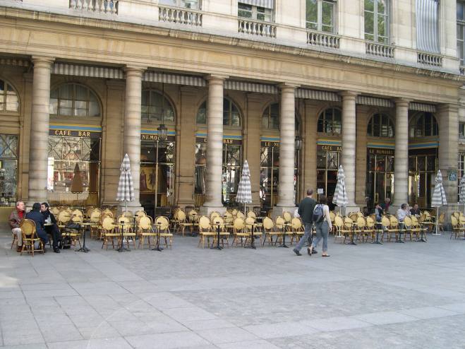  Caf le Nemours, place Colette