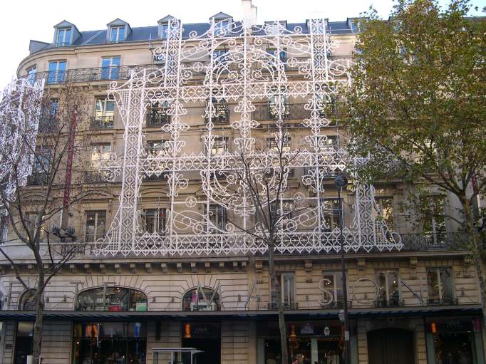  Faade dcore pour les ftes de fin d'anne