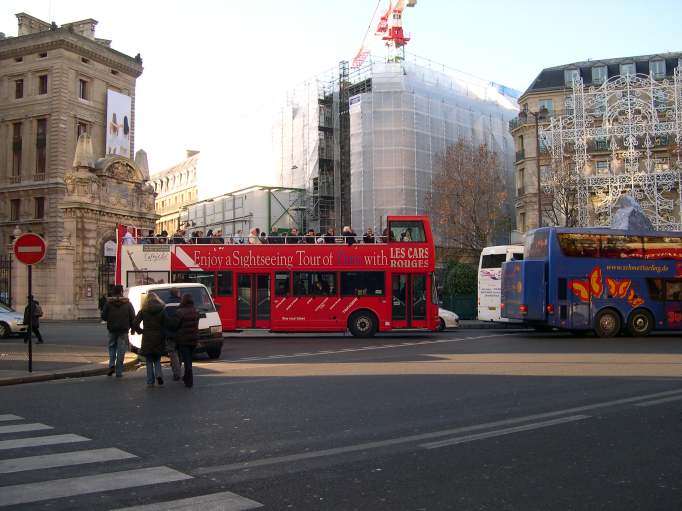  carrefour, quartier des grands magasins