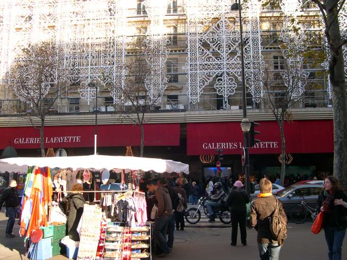  Faade des galeries Lafayette dcore