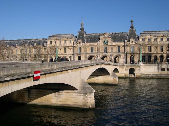  Muse du Louvre