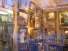  tableaux dans un magasin d'antiquits