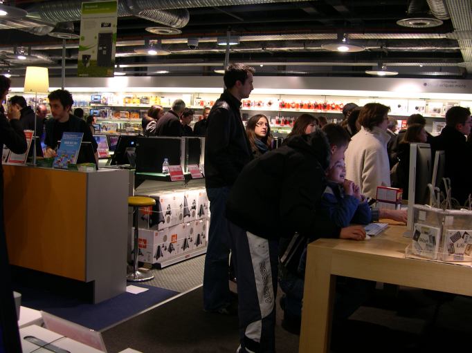  FNAC, rayon informatique