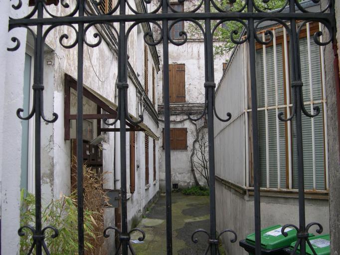  cour d'immeuble, rue du Moulin Vert, 14e