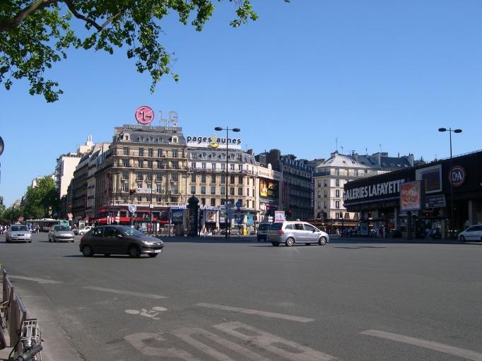  Place du 18 juin 1940, (quartier Montparnasse)