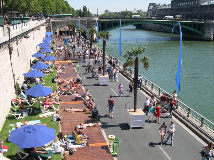  promenade estivale le long de la Seine
