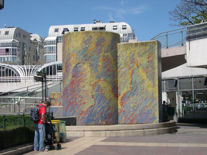  Fontaine mosaque, forum des Halles