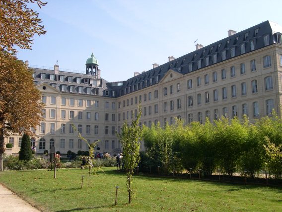  Immeubles des missions trangres, ct jardin