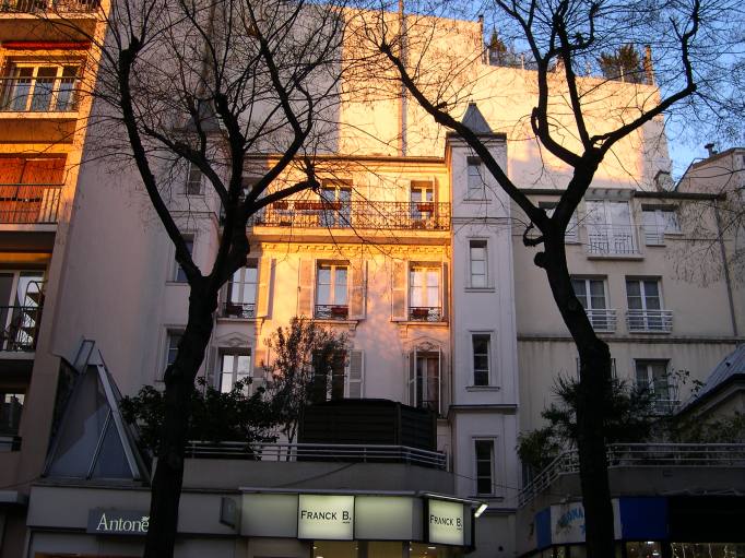  Immeuble  tourelles, rue d'Alsia (14e)