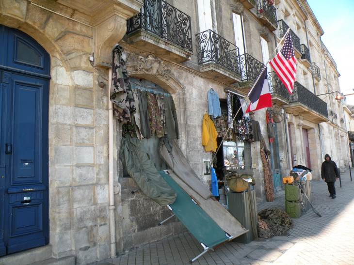  vente d'objets de l'arme