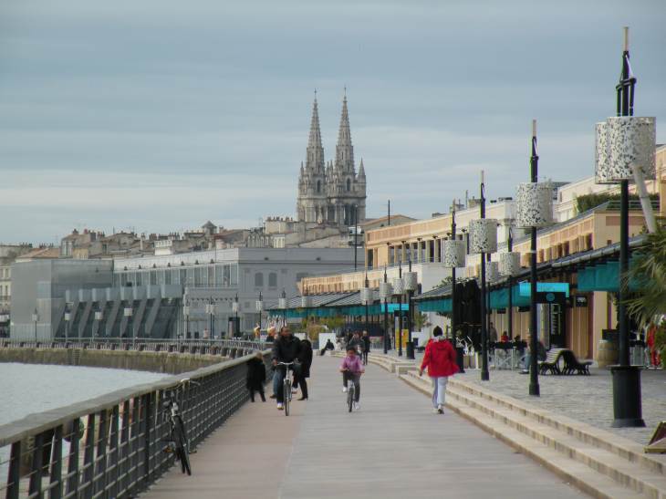  quai des Marques