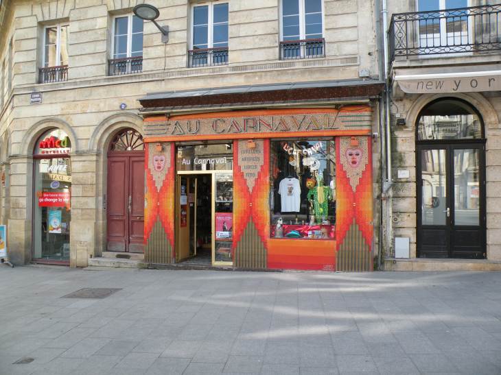  au carnaval, cotillons, articles de ftes