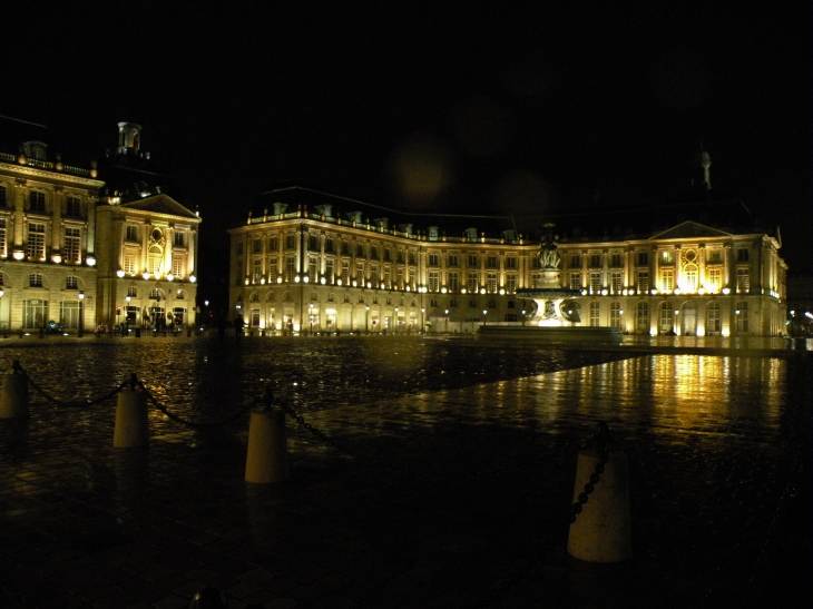  la place de la Bourse illumine