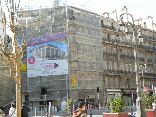  Immeuble en cours de rnovation, Rue de la Rpublique