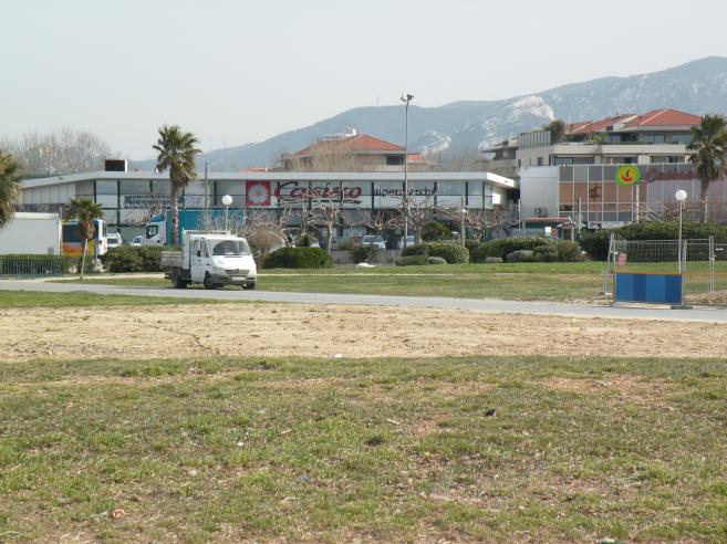  supermarch et caftria Casino
