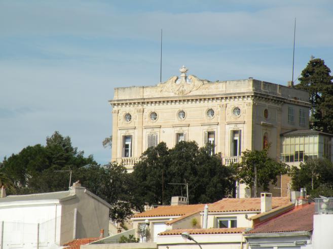  grande villa en pierres de taille, Corniche Kennedy
