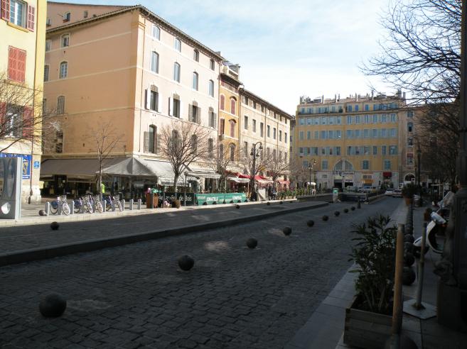  Place aux Huiles