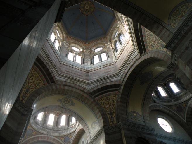  Dme Central, intrieur de la cathdrale