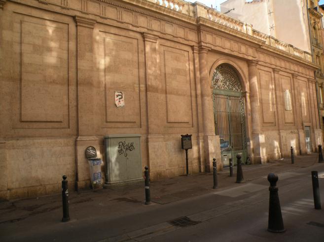  Porche d'entre du Lyce Montgrand